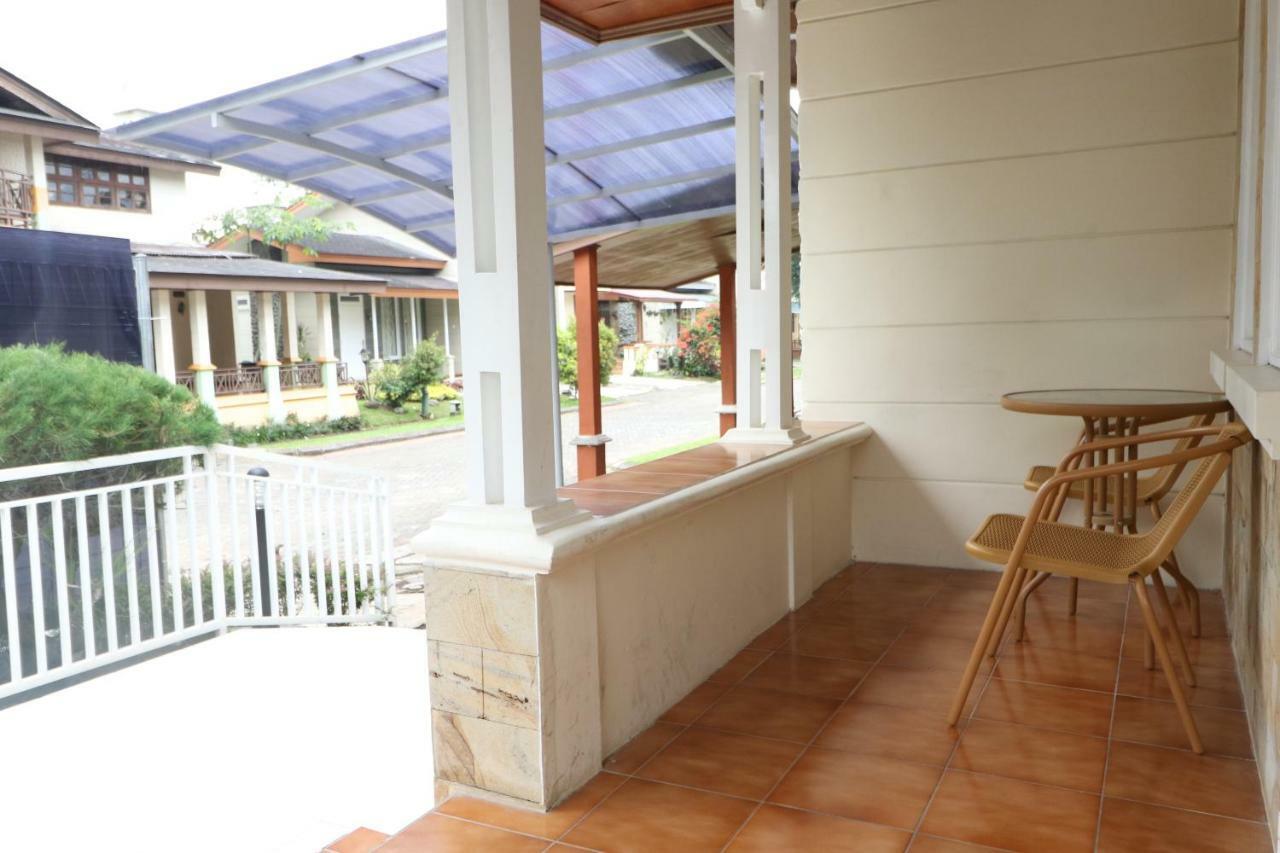Diyar Villas Q4/11 Puncak Exterior foto